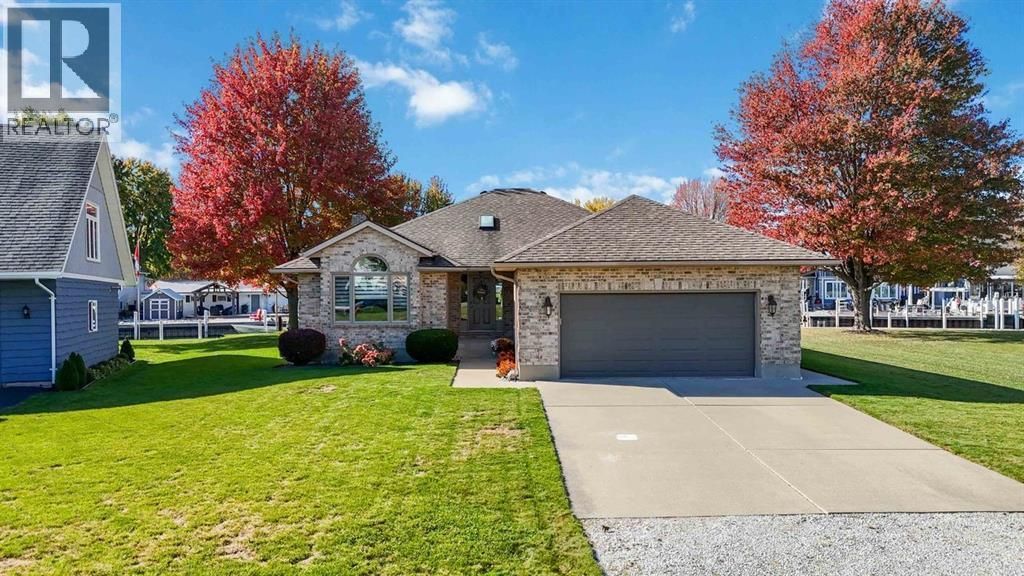 4689 Cresent Drive, Port Lambton