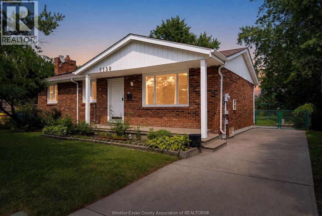 3150 Forest Glade, Windsor
