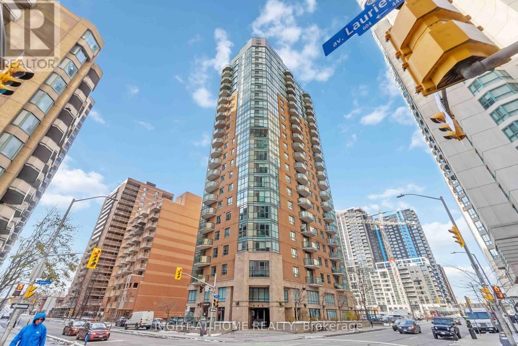 701 - 445 Laurier Avenue W, Ottawa