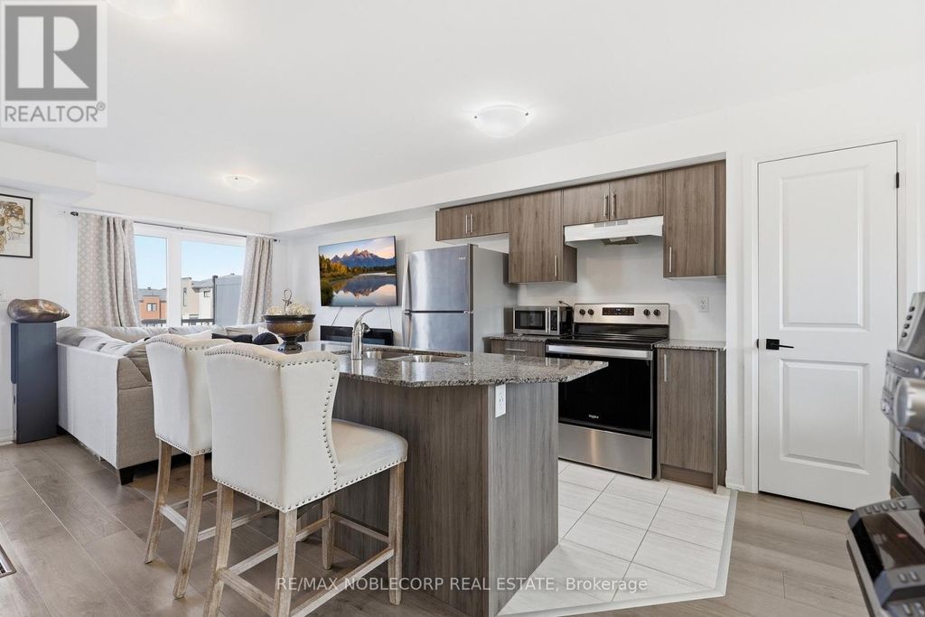 51 Fairlane Avenue, Barrie (painswick South)