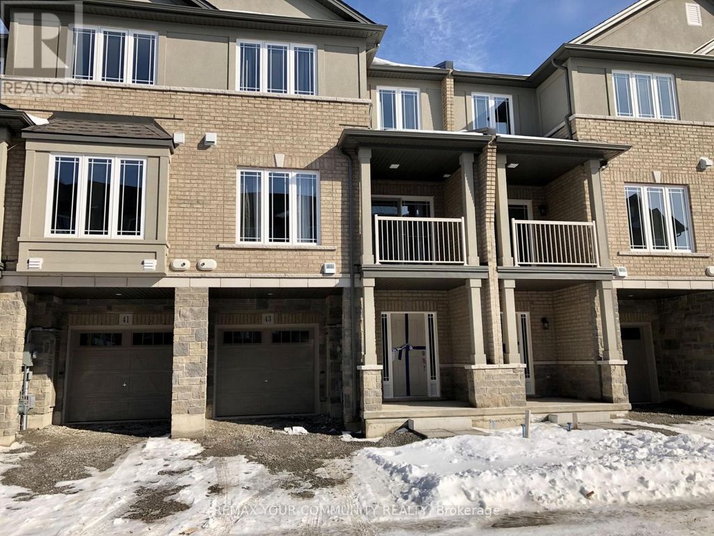 43 Laguna Village Crescent N, Hamilton (stoney Creek)