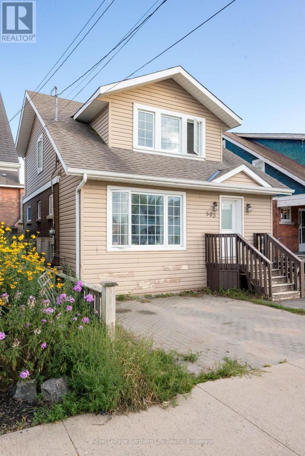 583 Wyld Street, North Bay (central)