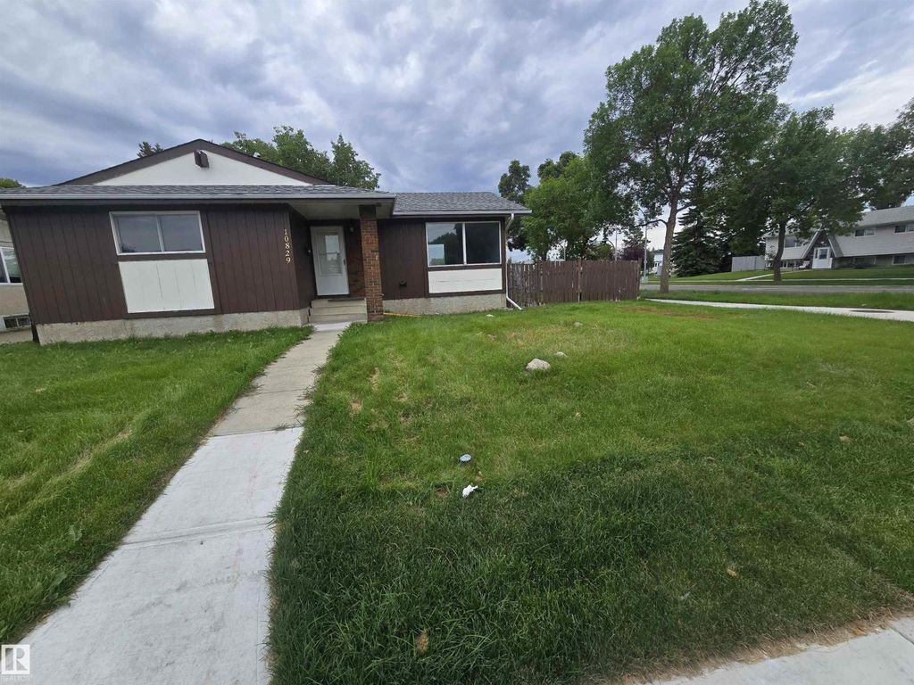 10829 167a Av Nw, Edmonton