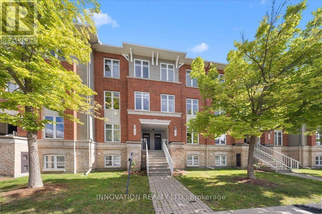 742b Chapman Mills Drive, Ottawa