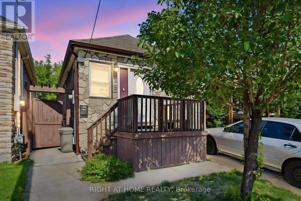 123 Crosthwaite Avenue N, Hamilton (homeside)