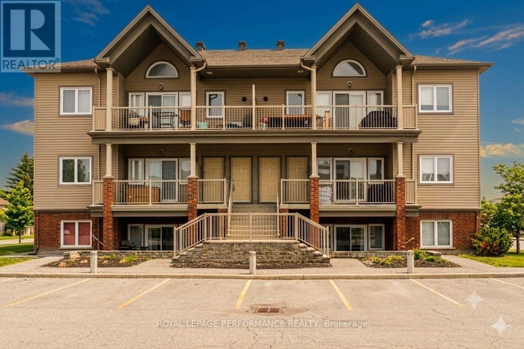 B - 135 Harthill Way, Ottawa