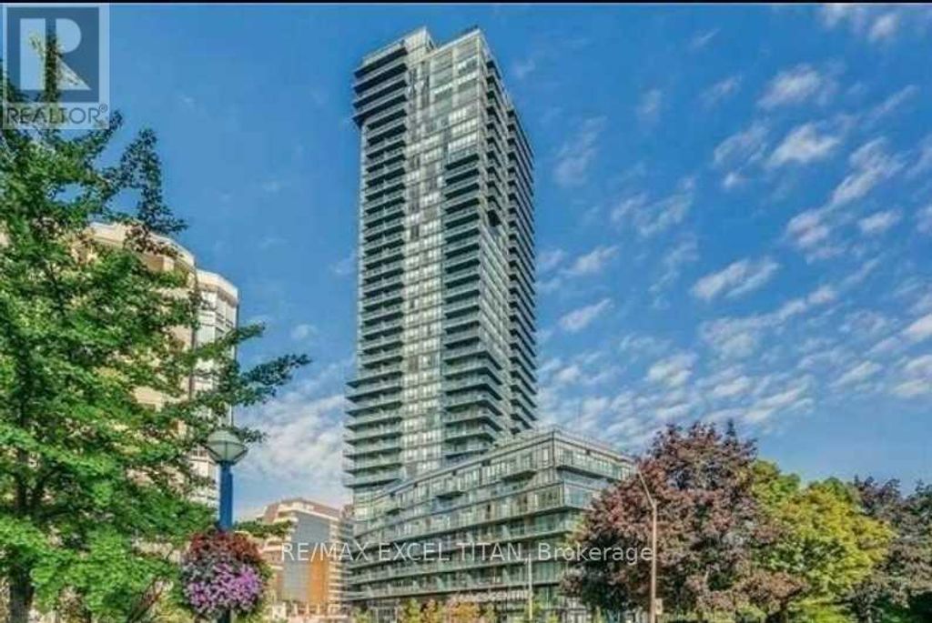 Th101 - 825 Church Street, Toronto (rosedale-Moore Park)