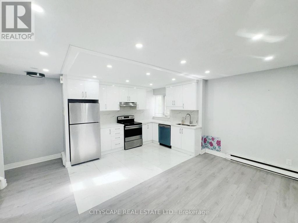 192 - 1055 Dundas Street E, Mississauga (applewood)