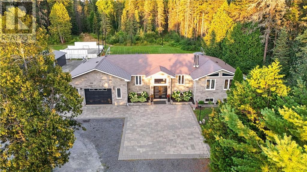 3416 Martin Road, Blezard Valley