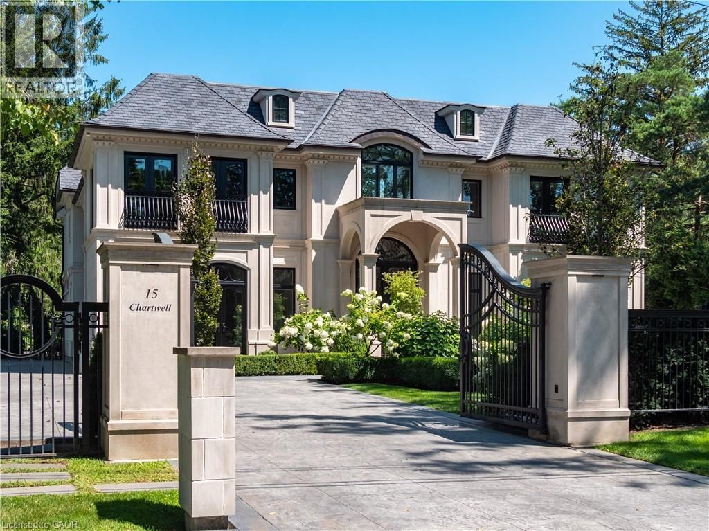 15 Chartwell Road, Oakville