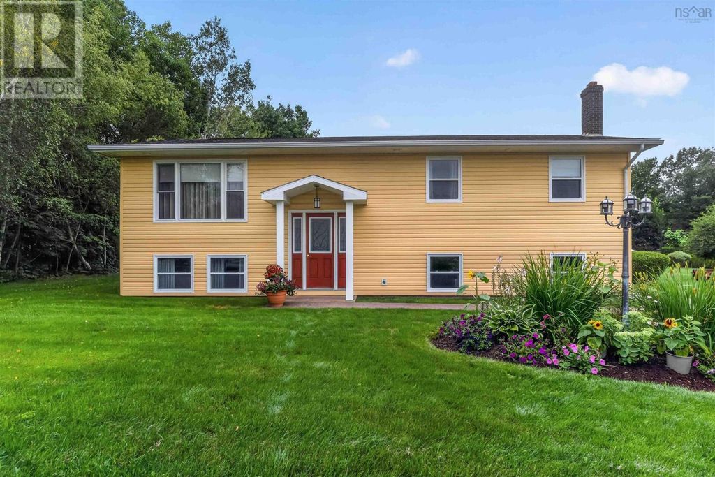 1008 Country Club Boulevard, New Minas
