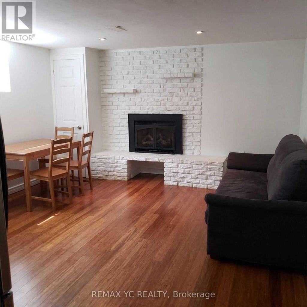 Bsmt - 12 Monarchwood Crescent, Toronto (parkwoods-Donalda)