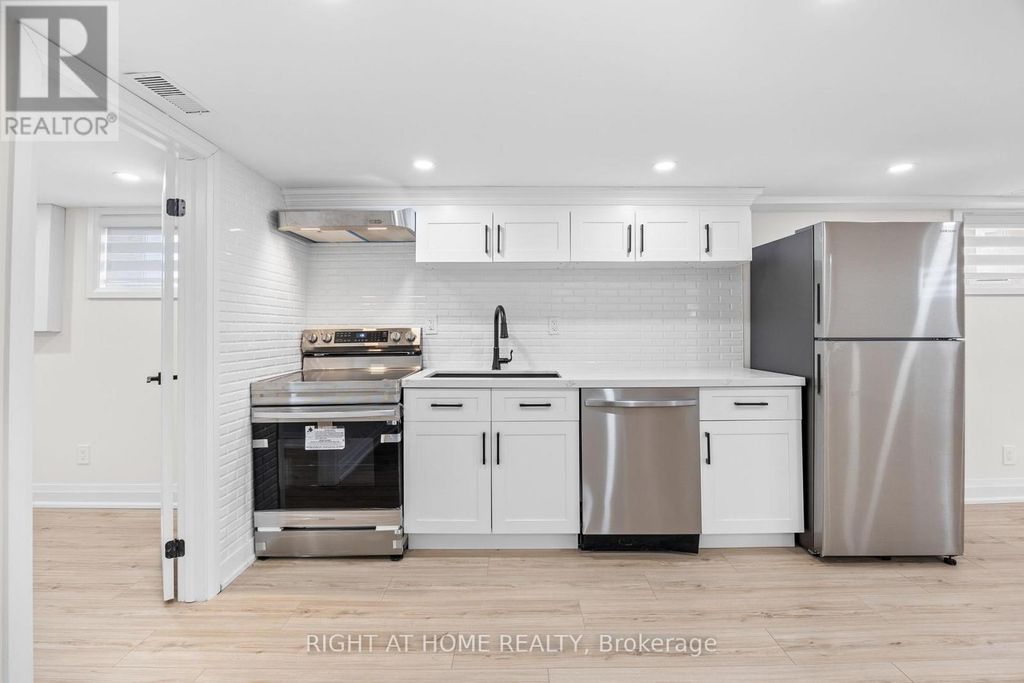 Basement - 961 Victoria Park Avenue, Toronto (clairlea-Birchmount)