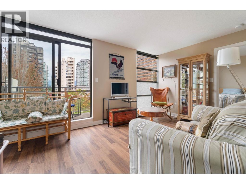 306 1688 Robson Street, Vancouver