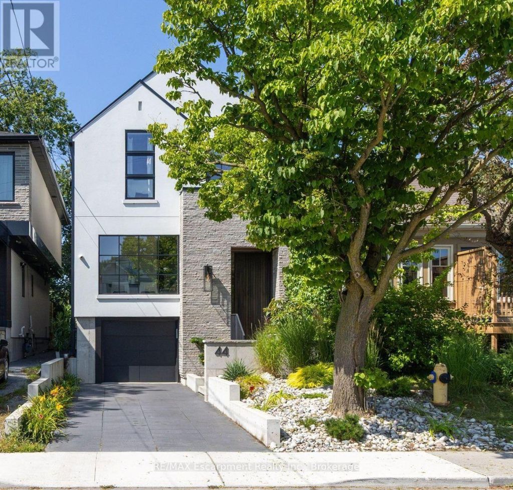 44 Thirteenth Street, Toronto (new Toronto)