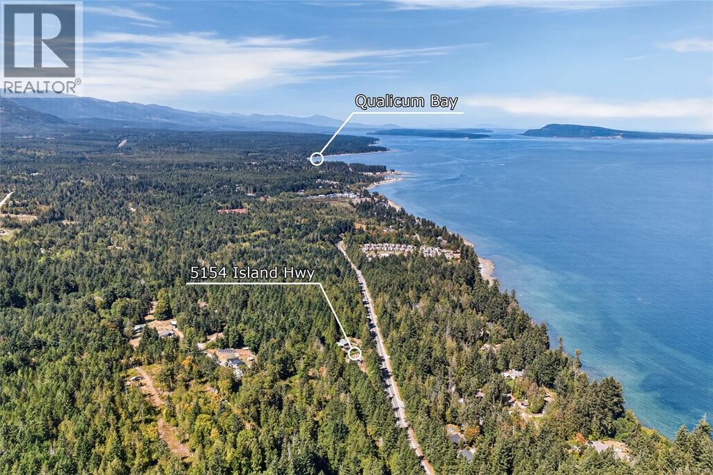 5154 Island Hwy W, Qualicum Beach