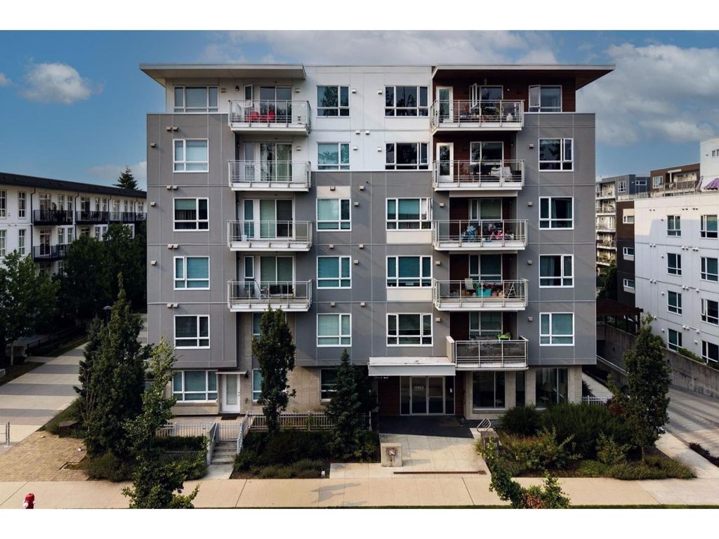 118 13963 105 Boulevard, Surrey