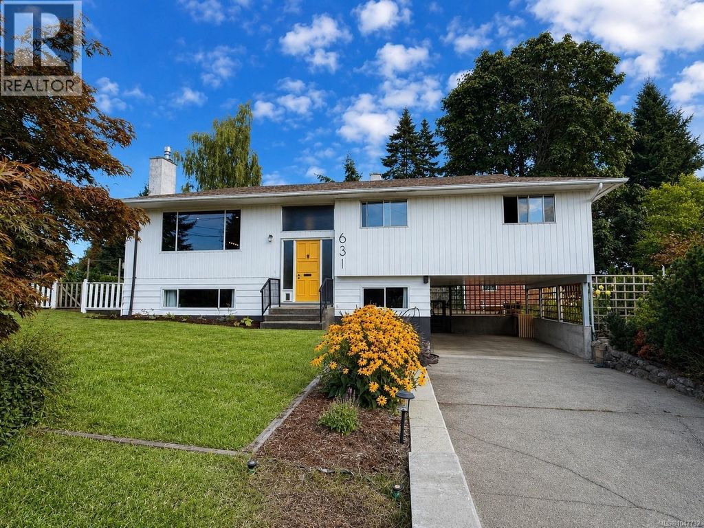 631 Warden Cds, Campbell River