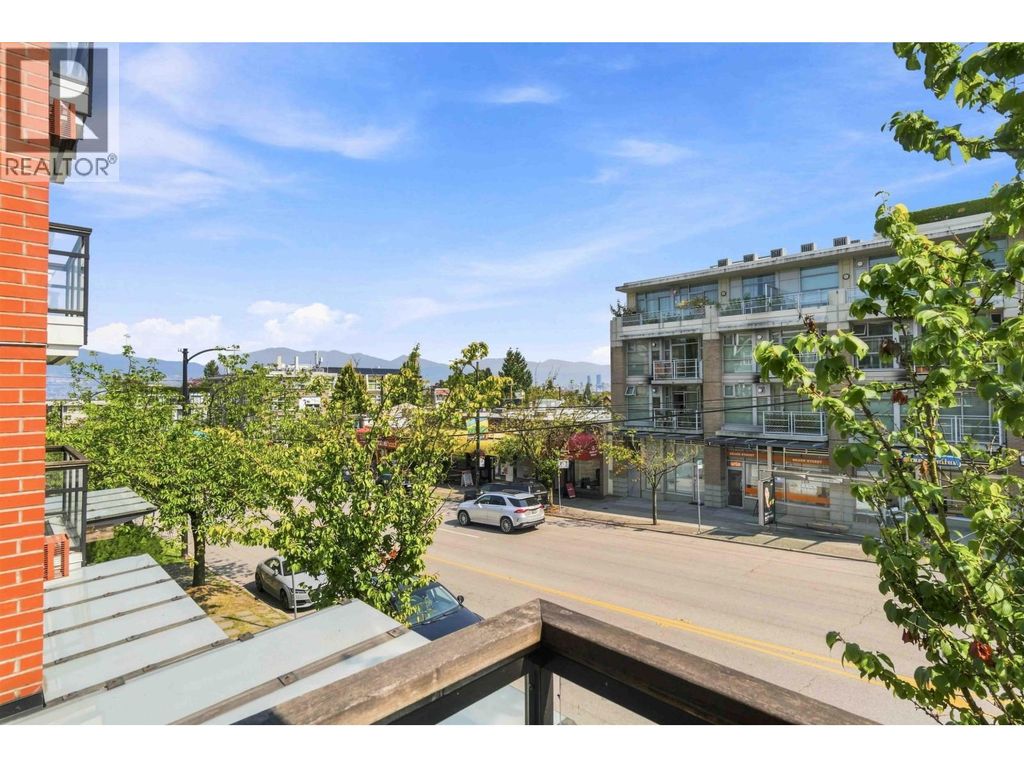 202 3611 W 18th Avenue, Vancouver