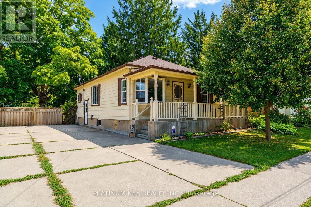 90 Andrew Street, South Huron (exeter)