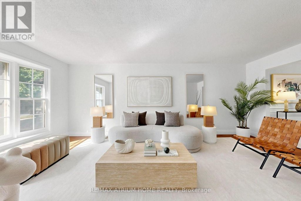61 Hobart Drive, Toronto (don Valley Village)