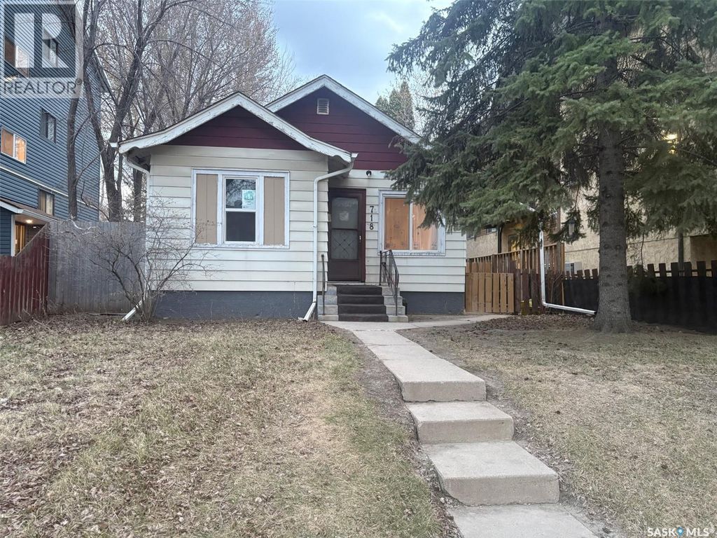 718 8th Street E, Saskatoon