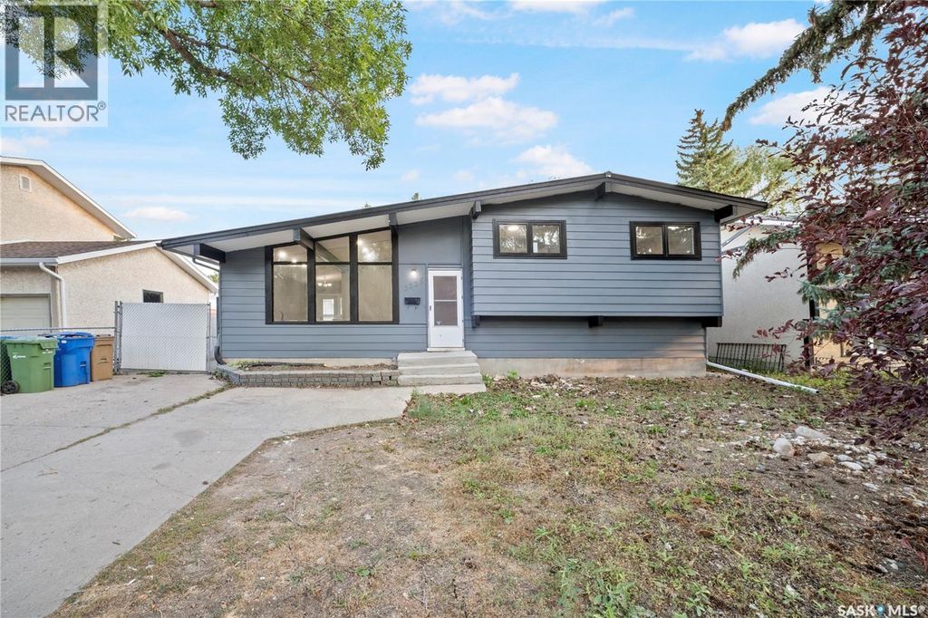 2225 Bedford Avenue E, Regina