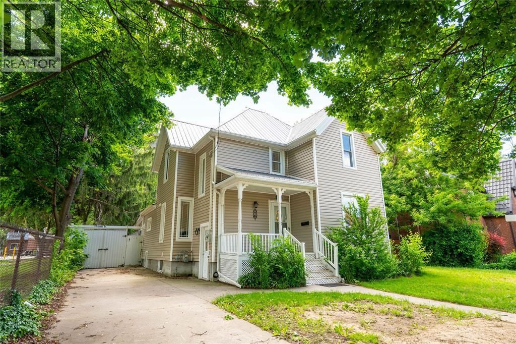 156 Queen Street, Sarnia