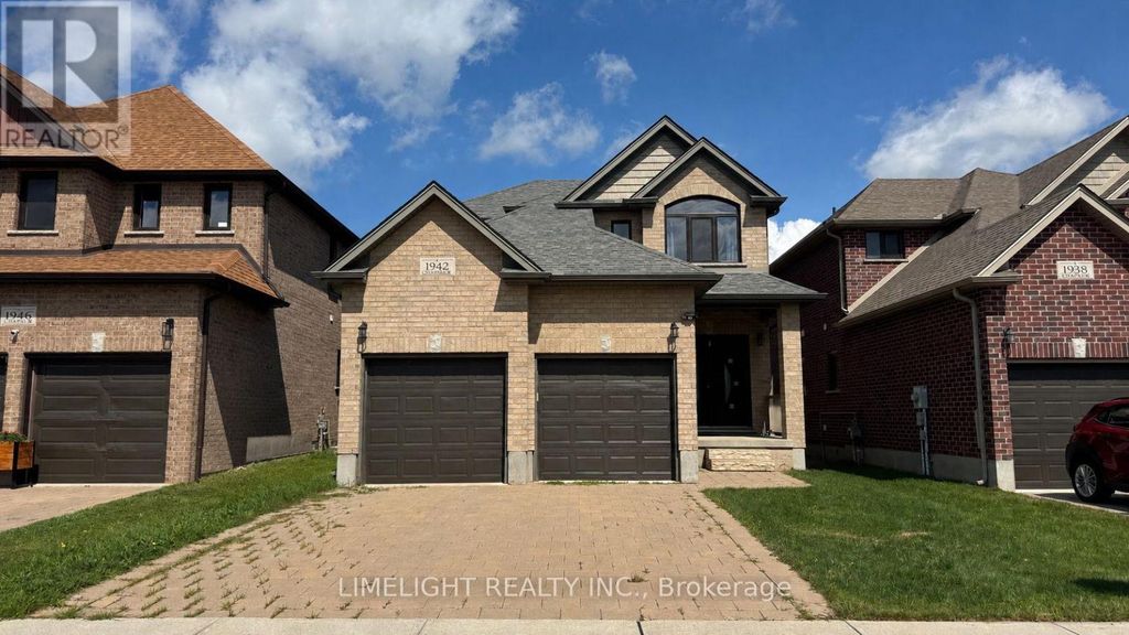 1942 Cedarpark Drive, London North (north D)