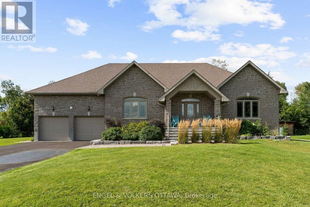 557 Tullamore Street, Ottawa