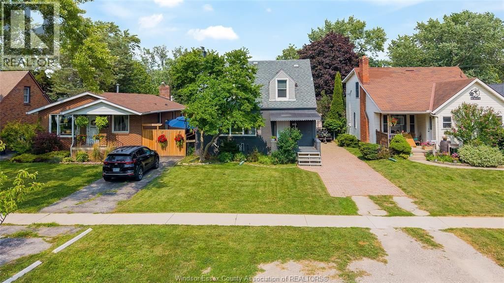 956 Homedale Boulevard, Windsor