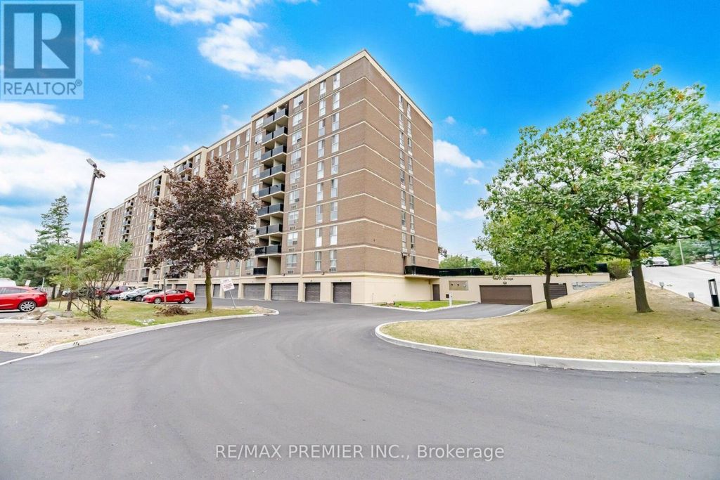 406 - 2825 Islington Avenue, Toronto (humber Summit)