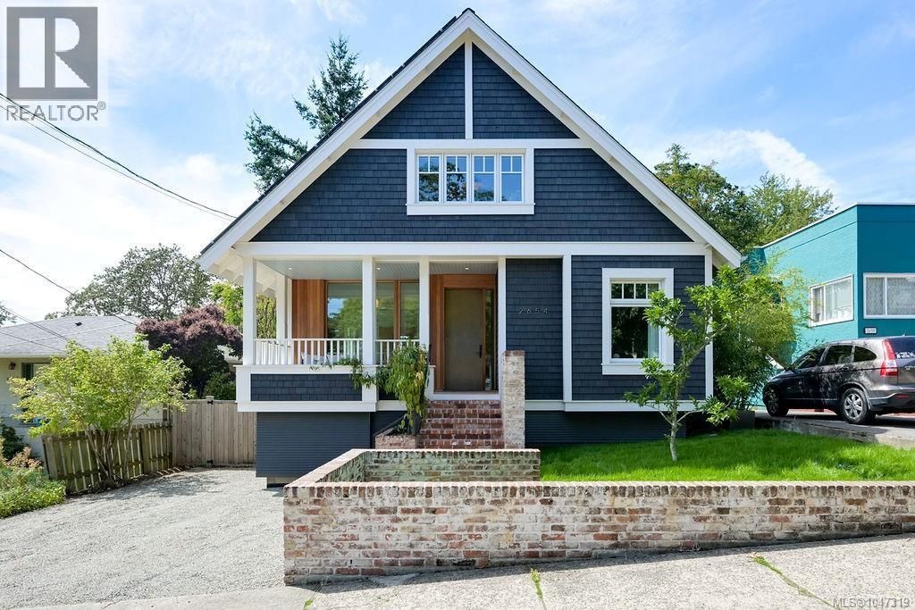 2654 Fernwood Rd, Victoria