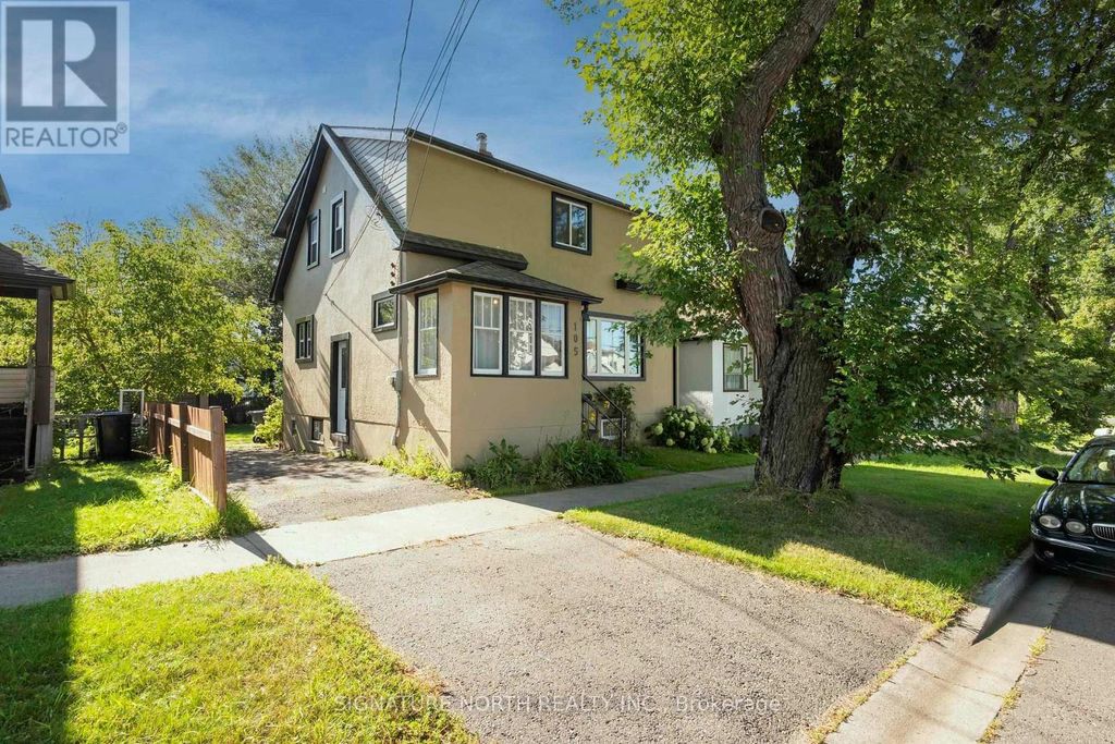 105 Machar Avenue, Thunder Bay (court / Cumberland)