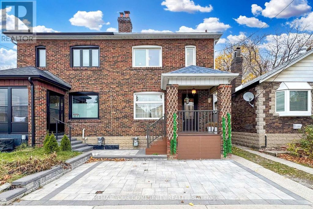 196 Lawrence Avenue W, Toronto (lawrence Park South)
