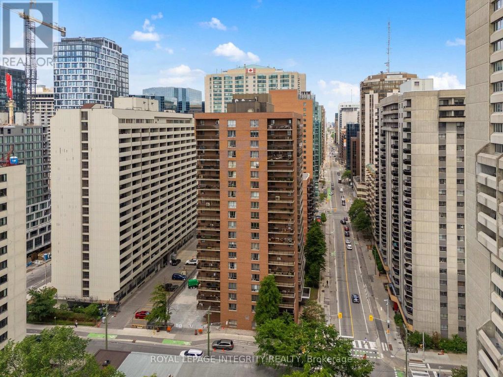 2001 - 475 Laurier Avenue W, Ottawa