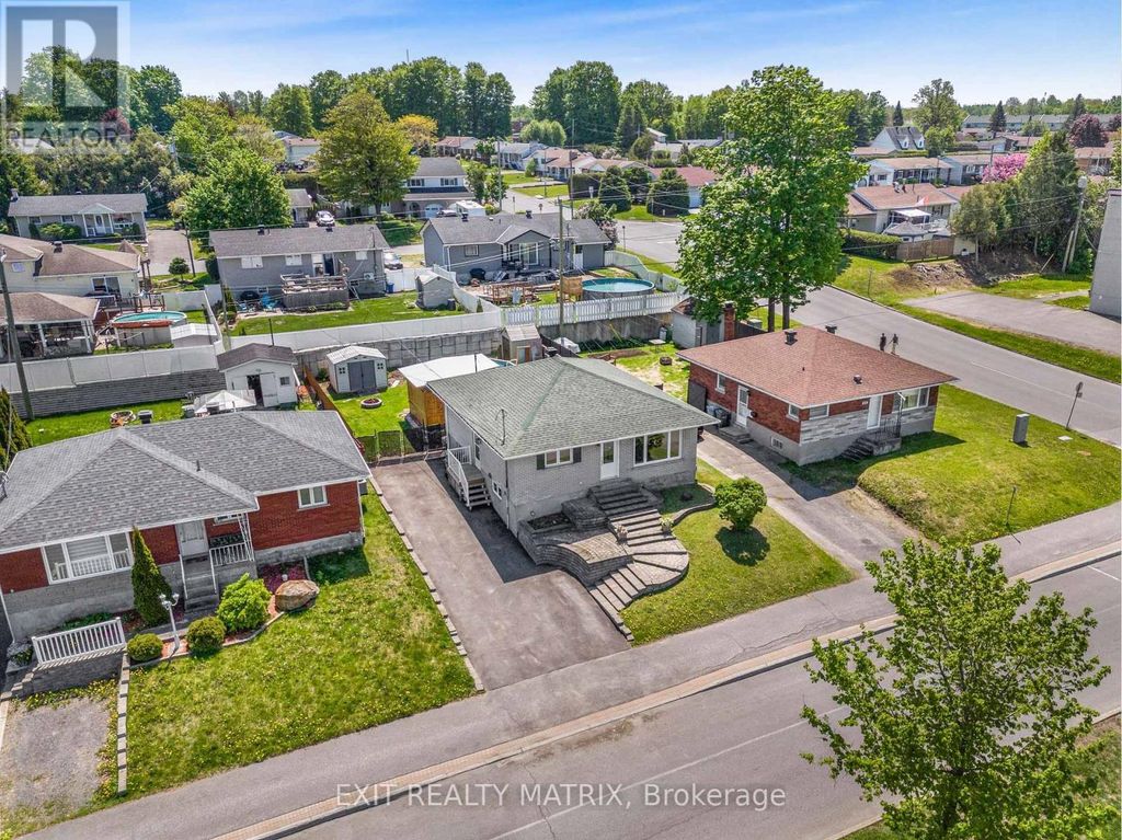 845 Cartier Boulevard, Hawkesbury