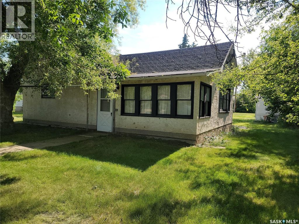 202 Irvine Street, Cut Knife