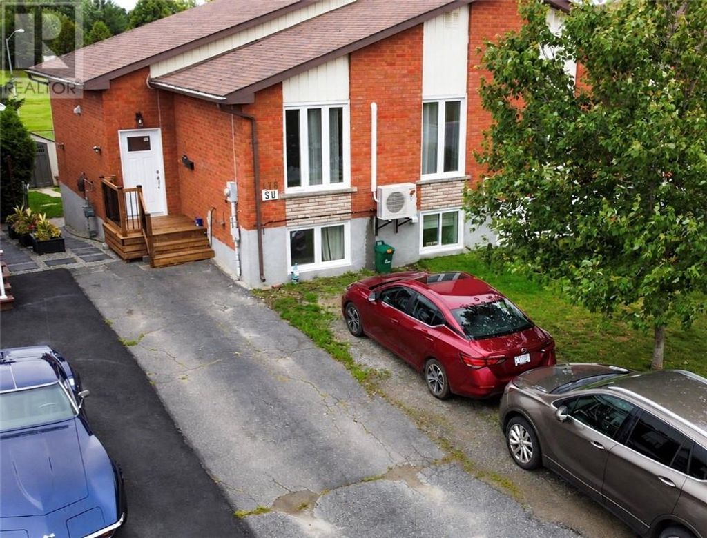 176 Autumnwood Crescent, Sudbury