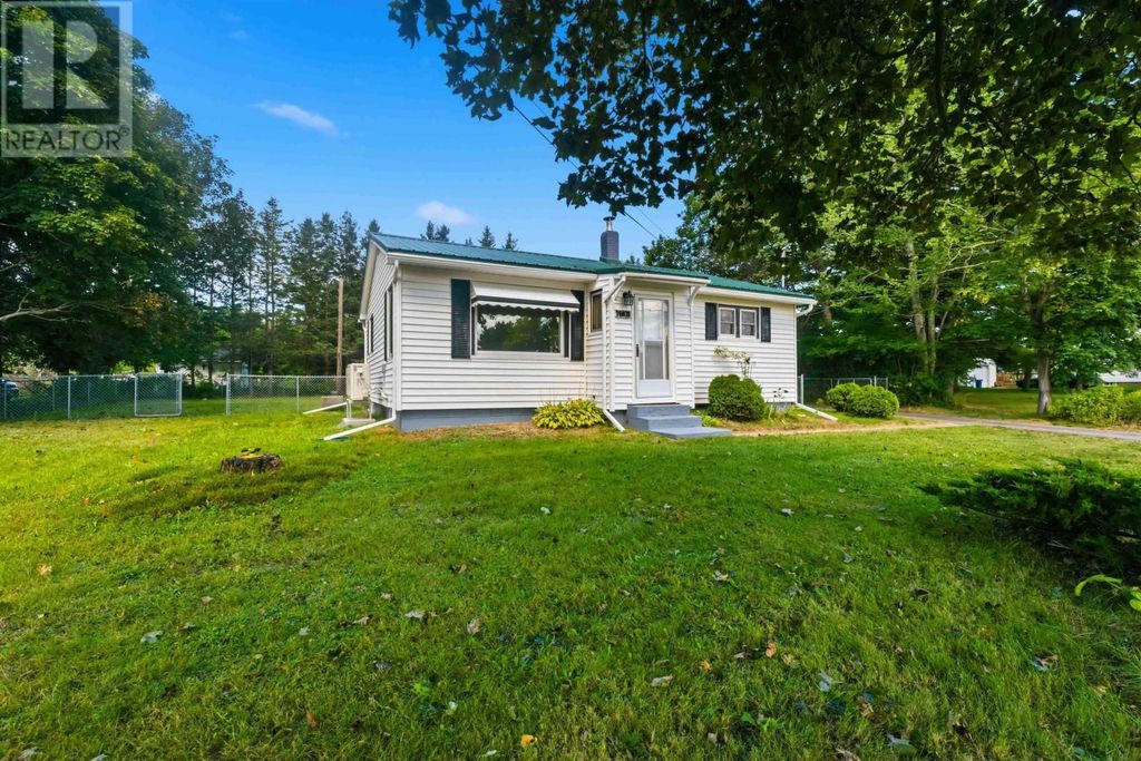 15071 Highway 1, Wilmot