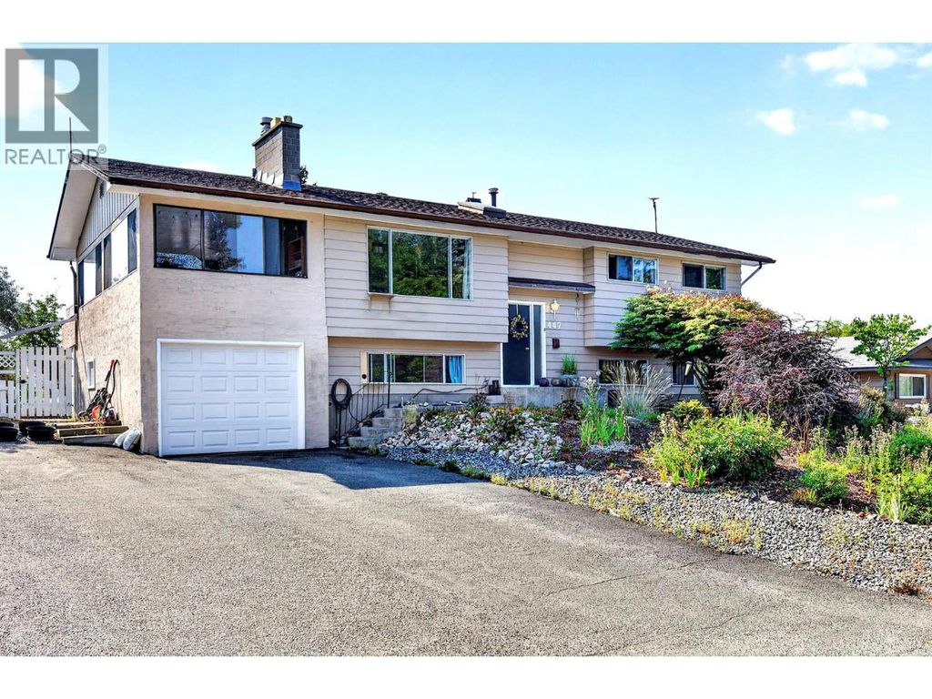 447 Opal Drive, Logan Lake