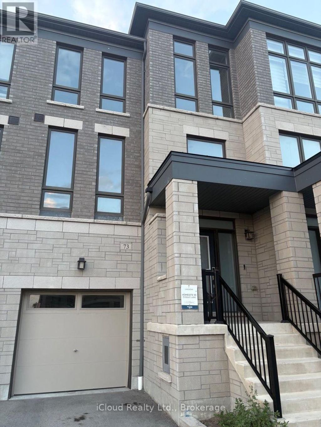 73 Douet Lane, Ajax (south East)