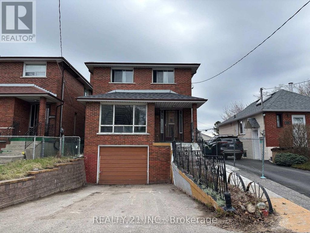 102 Magnolia Avenue, Toronto (kennedy Park)