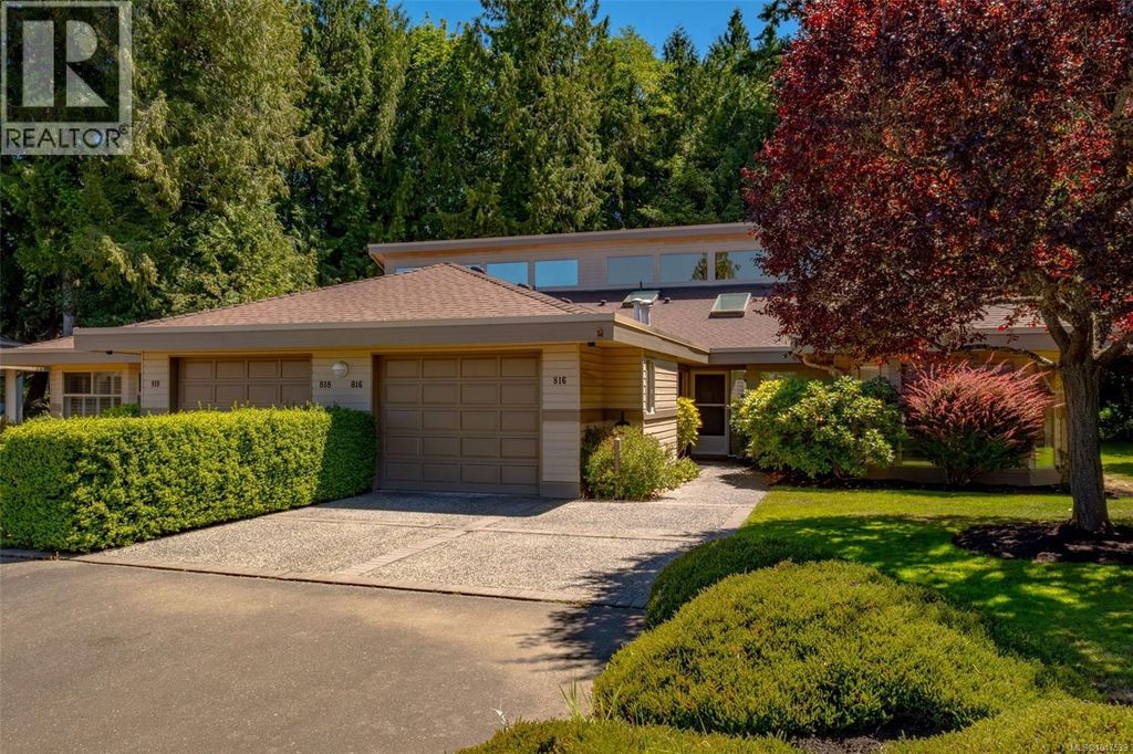 816 Lakes Blvd, French Creek