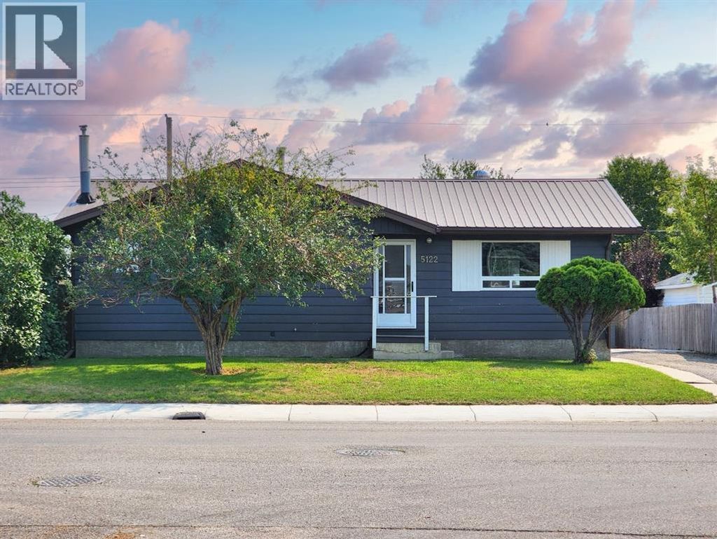 5122 5th Street W, Claresholm