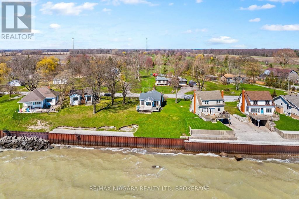 13165 Lakeshore Road, Wainfleet (lakeshore)
