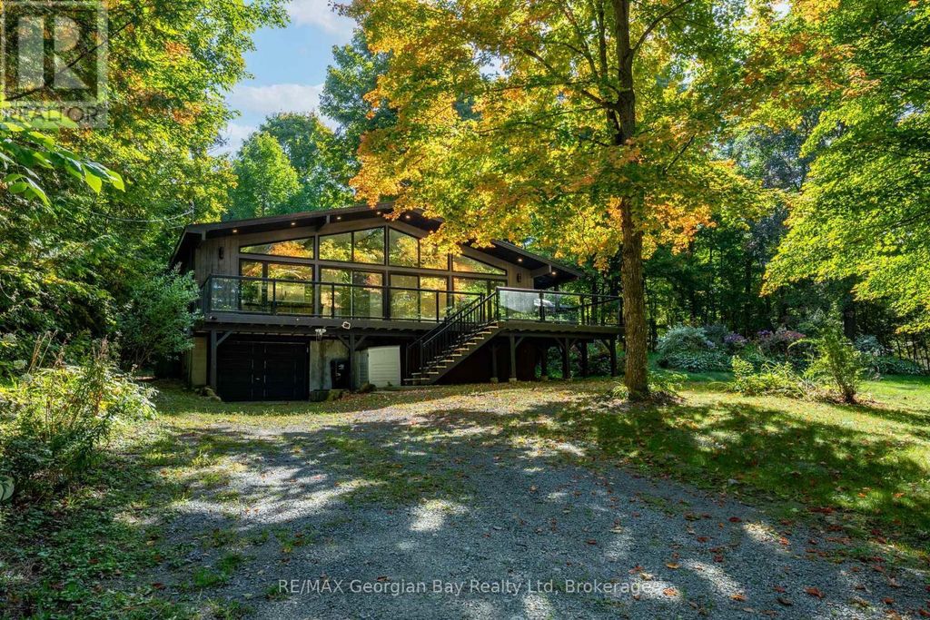 1745 Twin Oaks Crescent, Severn