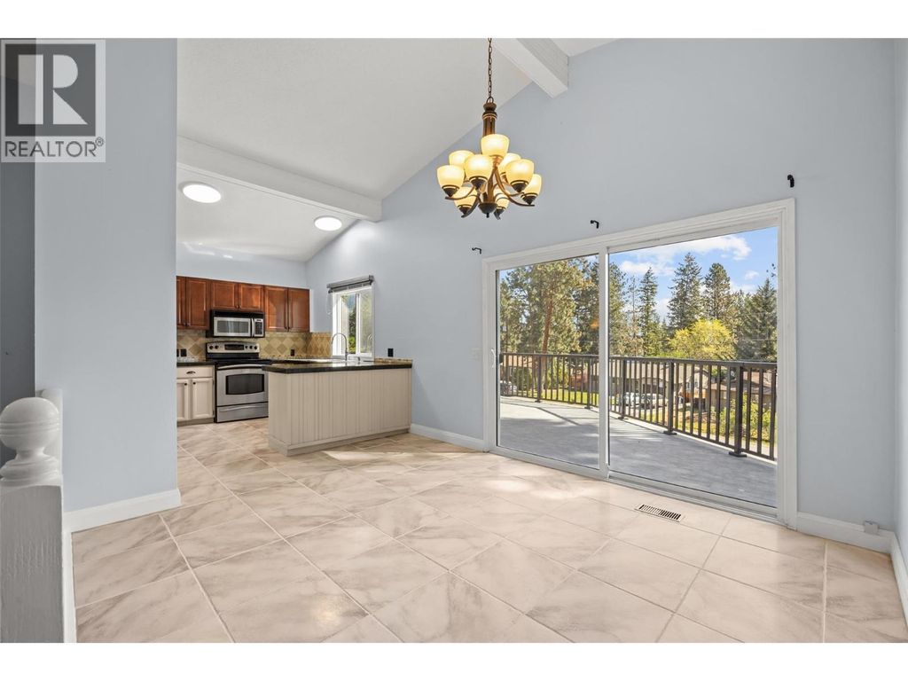 3492 Mctaggart Road, West Kelowna