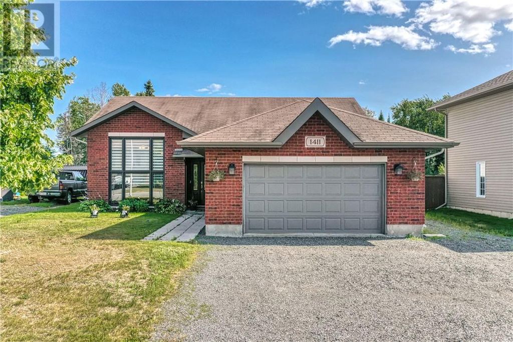 1411 Jeanne D'arc Street, Hanmer