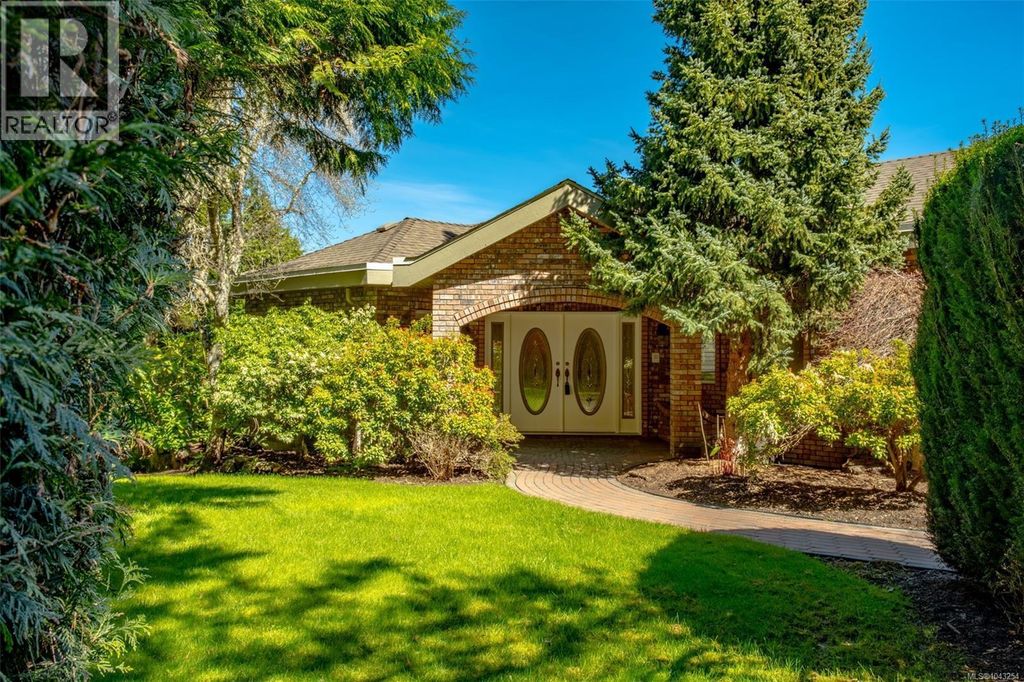 2685 Sea Blush Dr, Nanoose Bay
